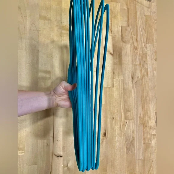 Laura Ashley Fuzzy Velvet Hangers - Set Of 10 - Picture 4 of 5